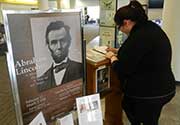 Ingram Library Hosts Lincoln Exhibit