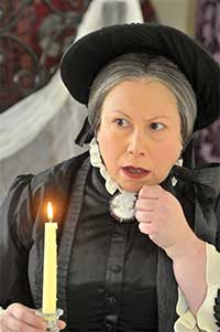 “Ghosts of Mary Lincoln” Sells Out Townsend Center’s Dangle Theatre 