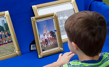 UWG Cheerleaders and Staff Remembers 1997 Crash Victims 